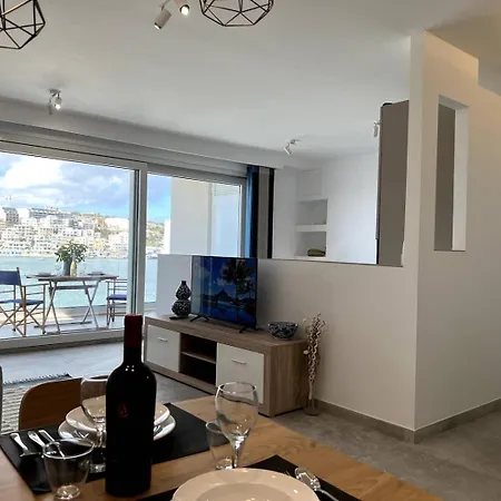 Beautiful Studio In Spb With Views By Homely * St. Paul's Bay
