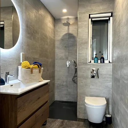 Beautiful Studio In Spb With Views By Homely St. Paul's Bay